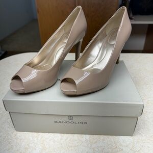 Women’s Peep Toe Pump